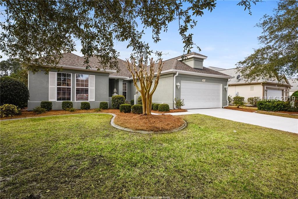 19 Hampton Circle - Photo 1