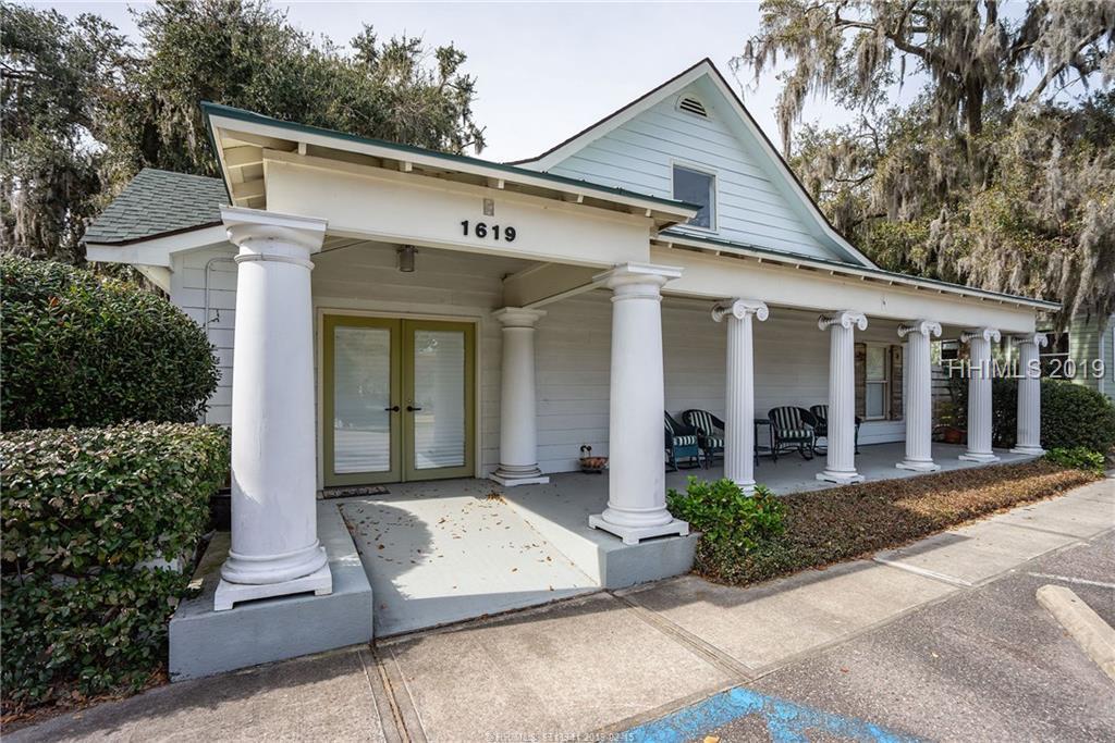 1619 Paris Avenue - Photo 1