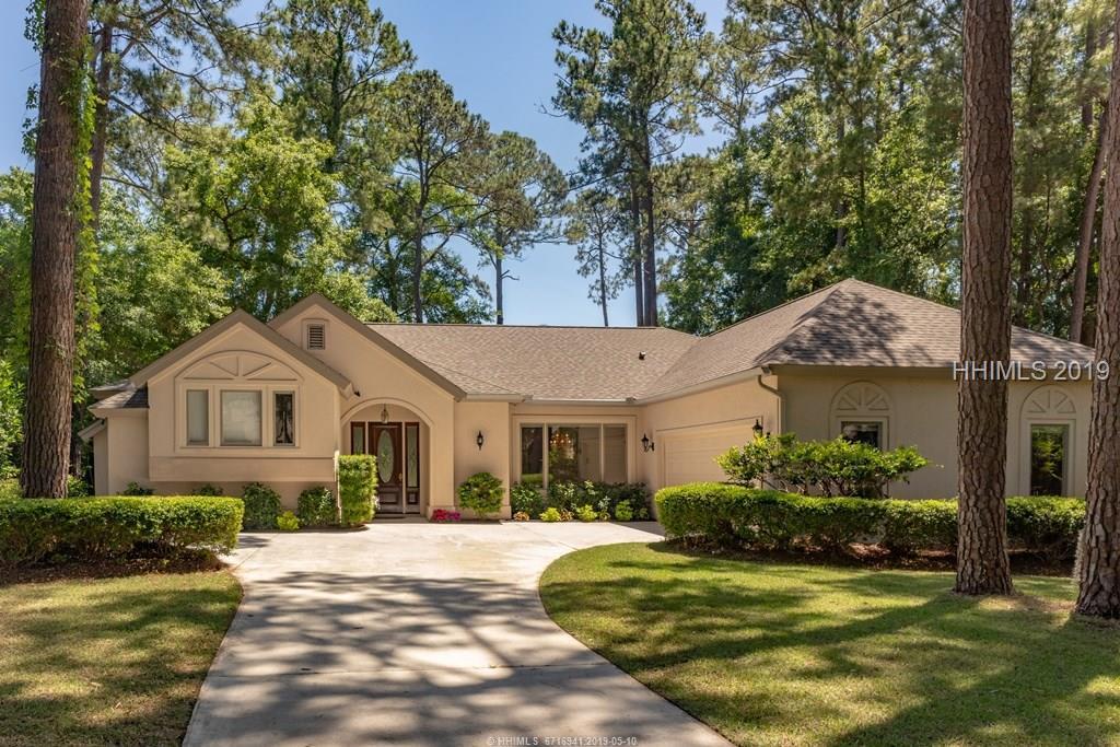10 Chantilly Lane - Photo 1