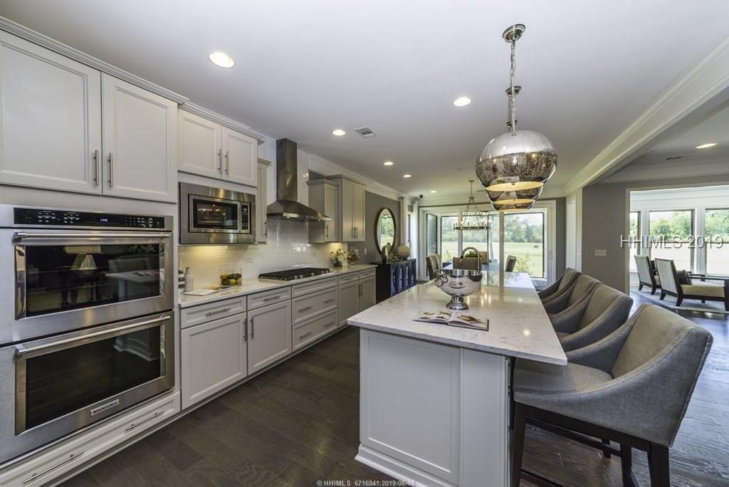 115 Breakwater Court - Photo 1