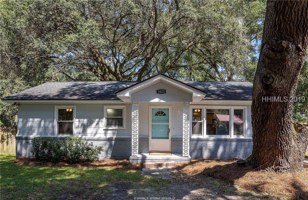 1023 Hodge Drive - Photo 1