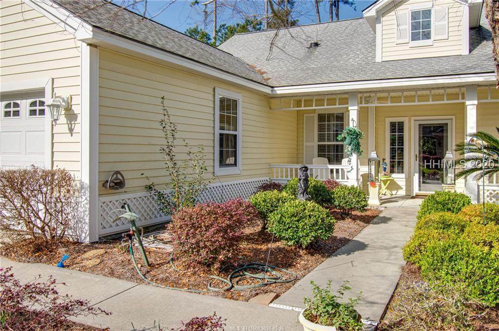89 Hampton Circle - Photo 1