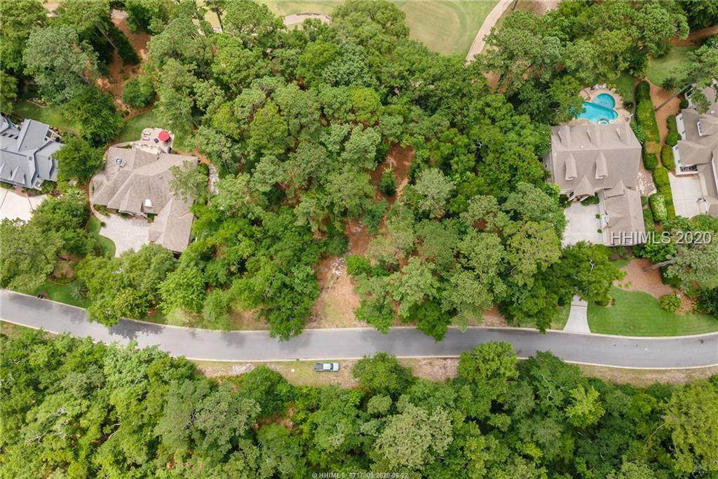 684 Colonial Drive - Photo 1