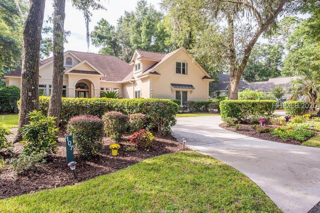 107 Wedgefield Drive - Photo 1