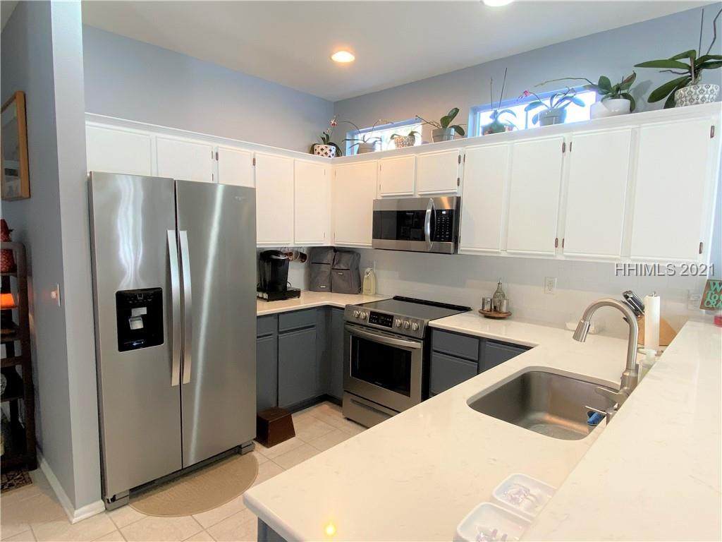 425 Colonel Thomas Heyward Road - Photo 1