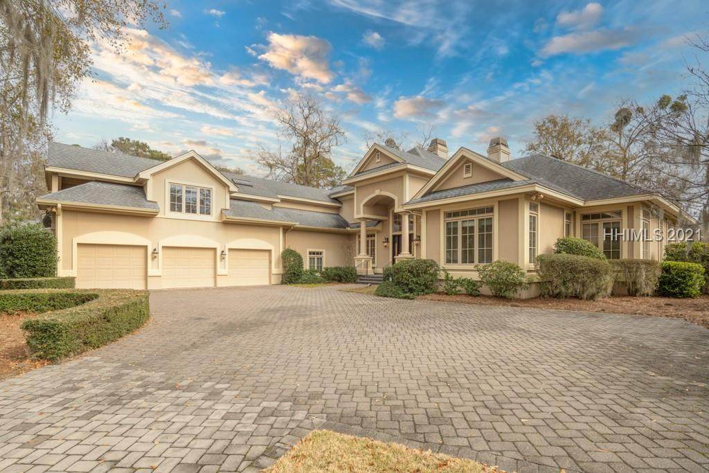 35 Lexington Drive - Photo 1