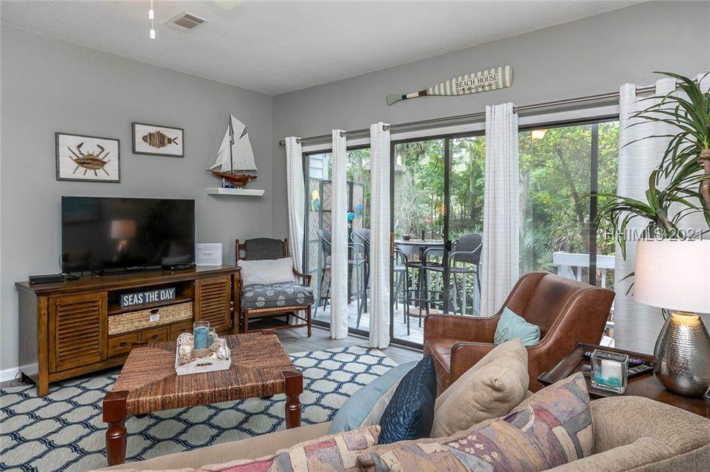 19 Lemoyne Avenue - Photo 1