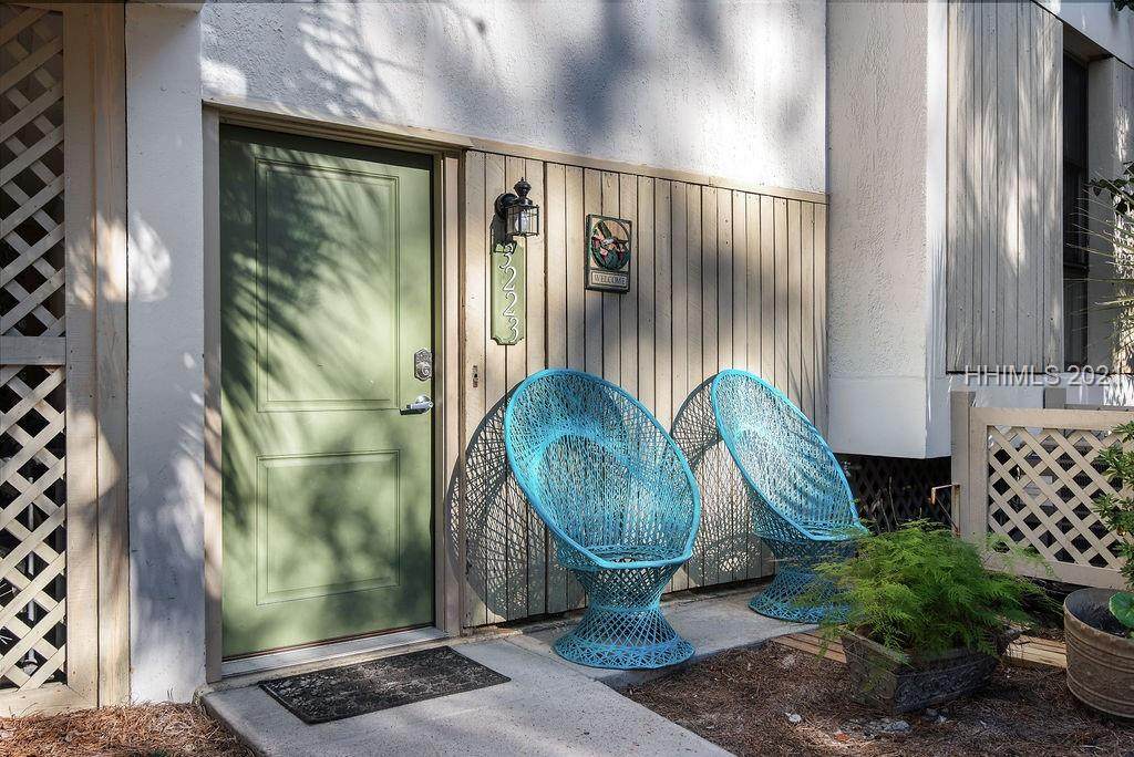 42 Forest Beach Drive - Photo 1