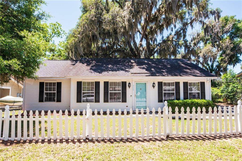 909 16th Street - Photo 1