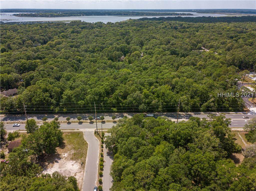 323 Sams Point Road - Photo 1