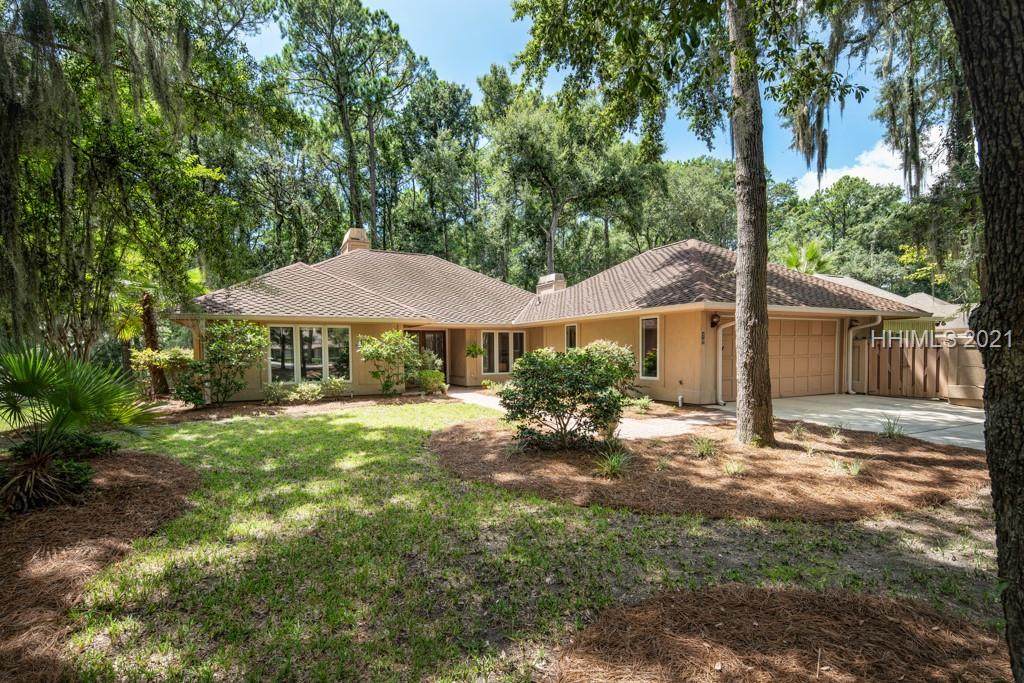 10 Crooked Pond Drive - Photo 1
