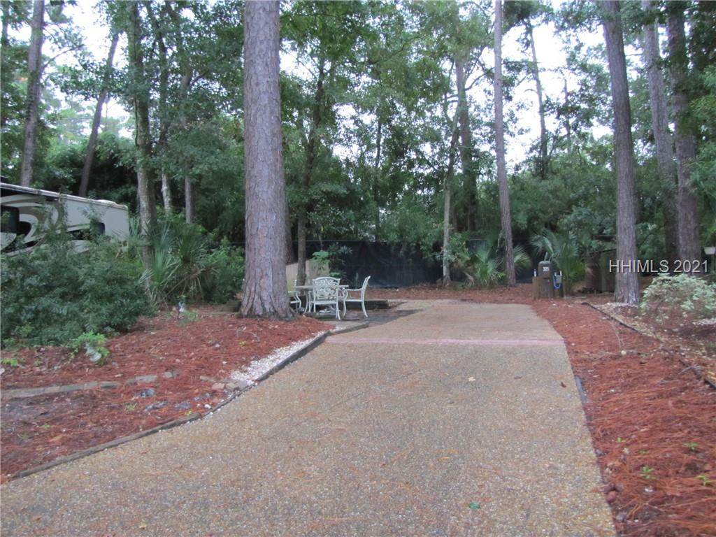 133 Arrow Rd., #321 - Photo 1
