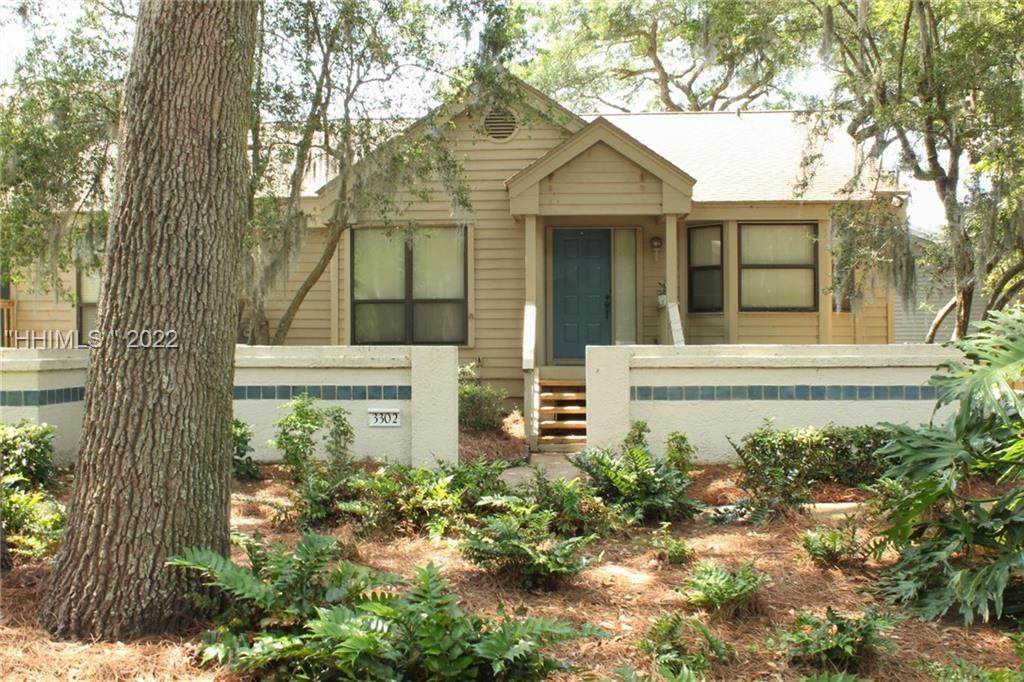 33 Lake Forest Drive - Photo 1