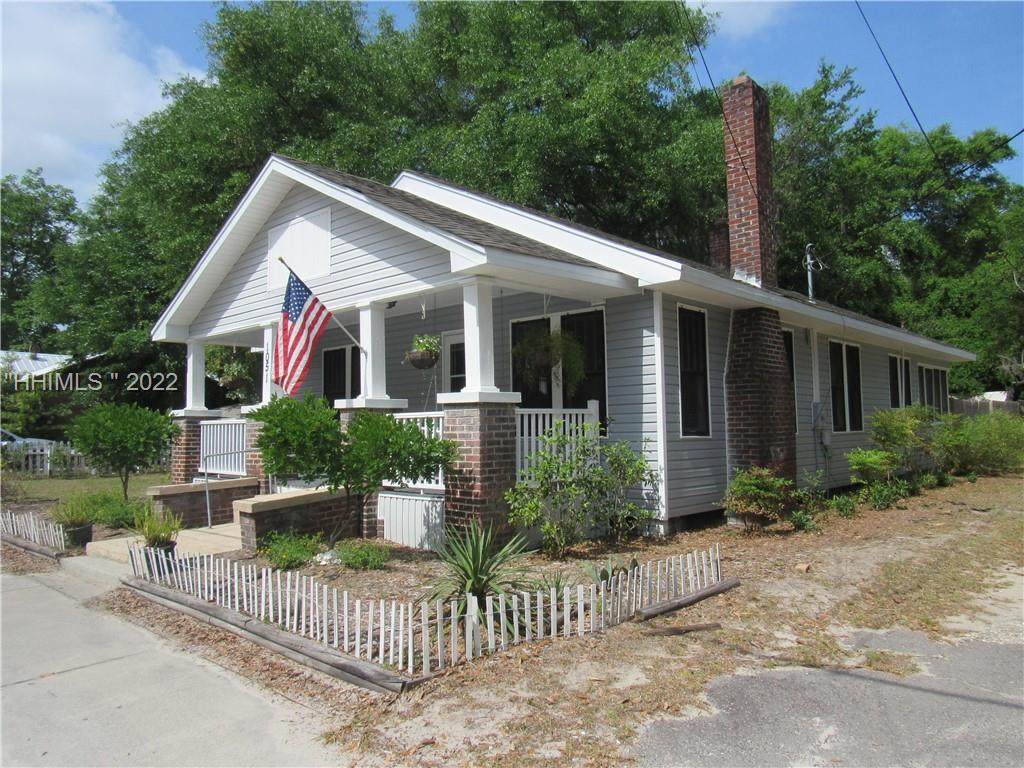 1051 Green Street - Photo 1