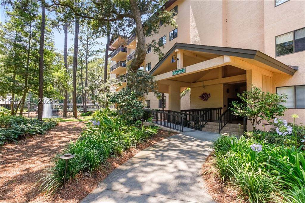 300 Woodhaven Drive - Photo 1