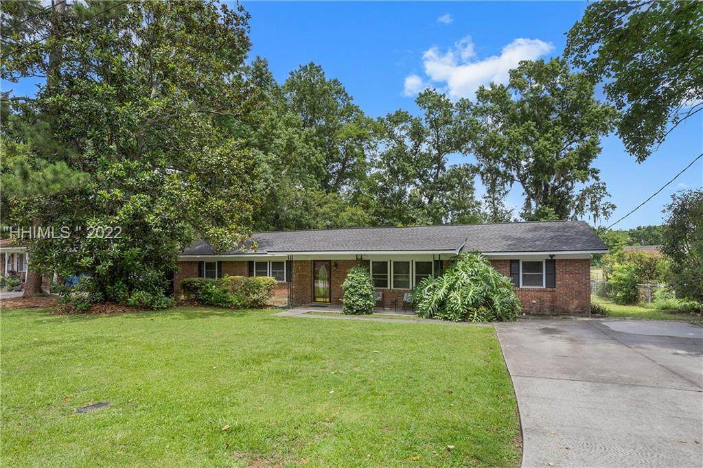 809 Elizabeth Lane - Photo 1