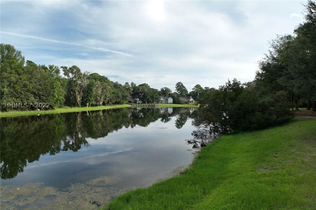 84 Oak Tree Road - Photo 1