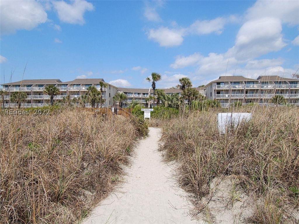 4 Forest Beach Drive - Photo 1