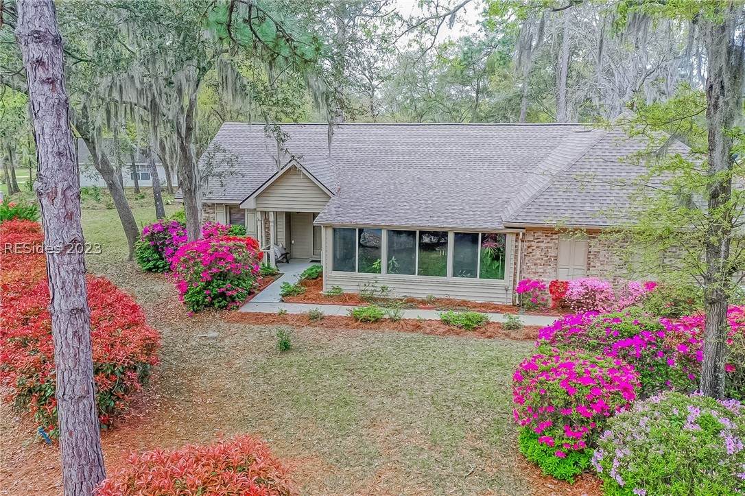 3 Francis Marion Circle - Photo 1