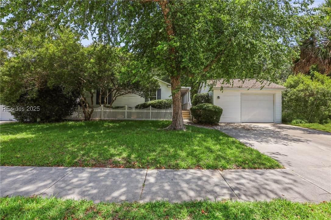 10 Chipwood Lane - Photo 1