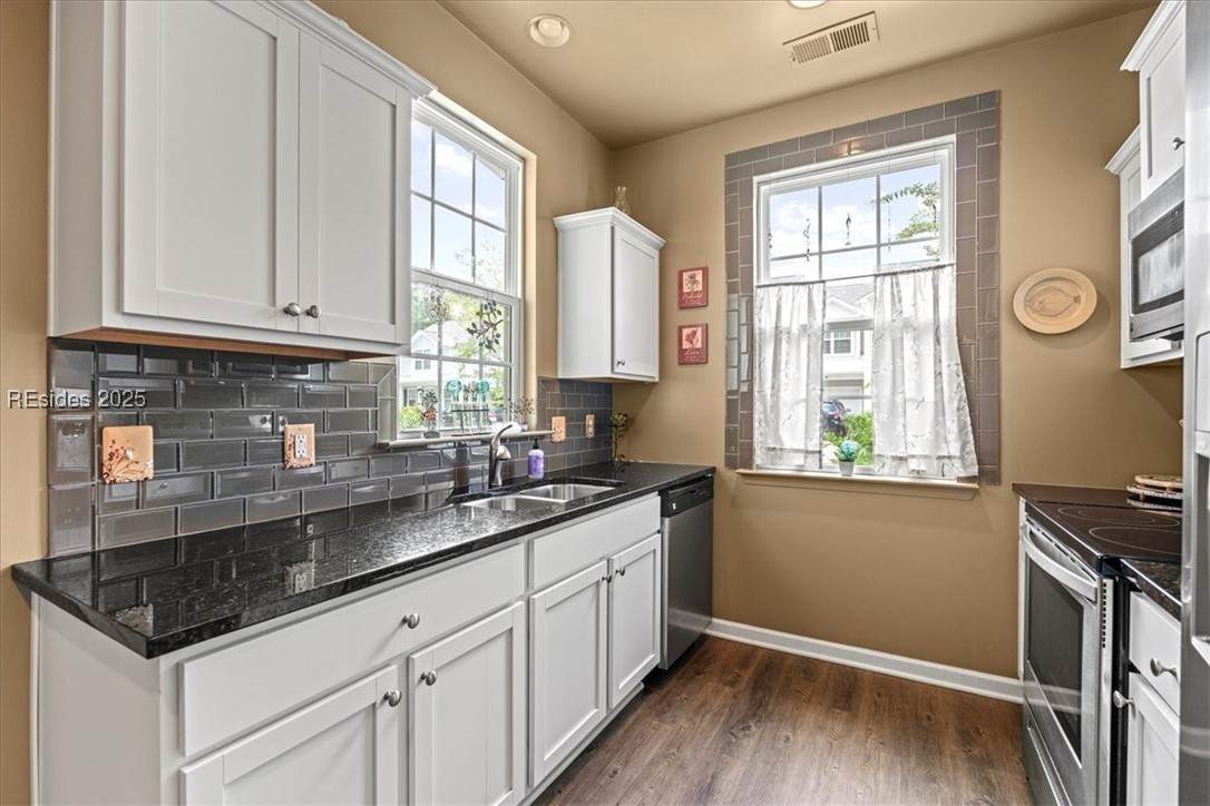 208 Plumgrass Way - Photo 1