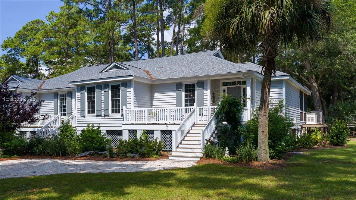 135 Ave Of Oaks - Photo 1