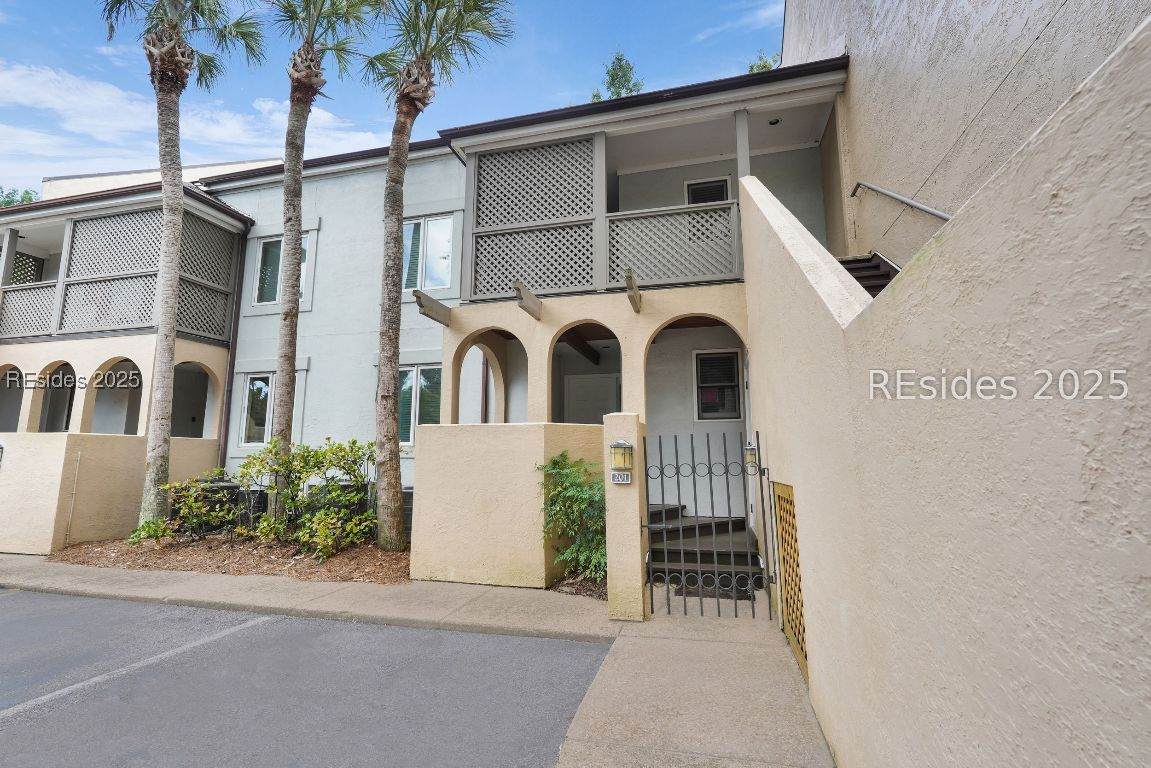 200 Colonnade Drive - Photo 1