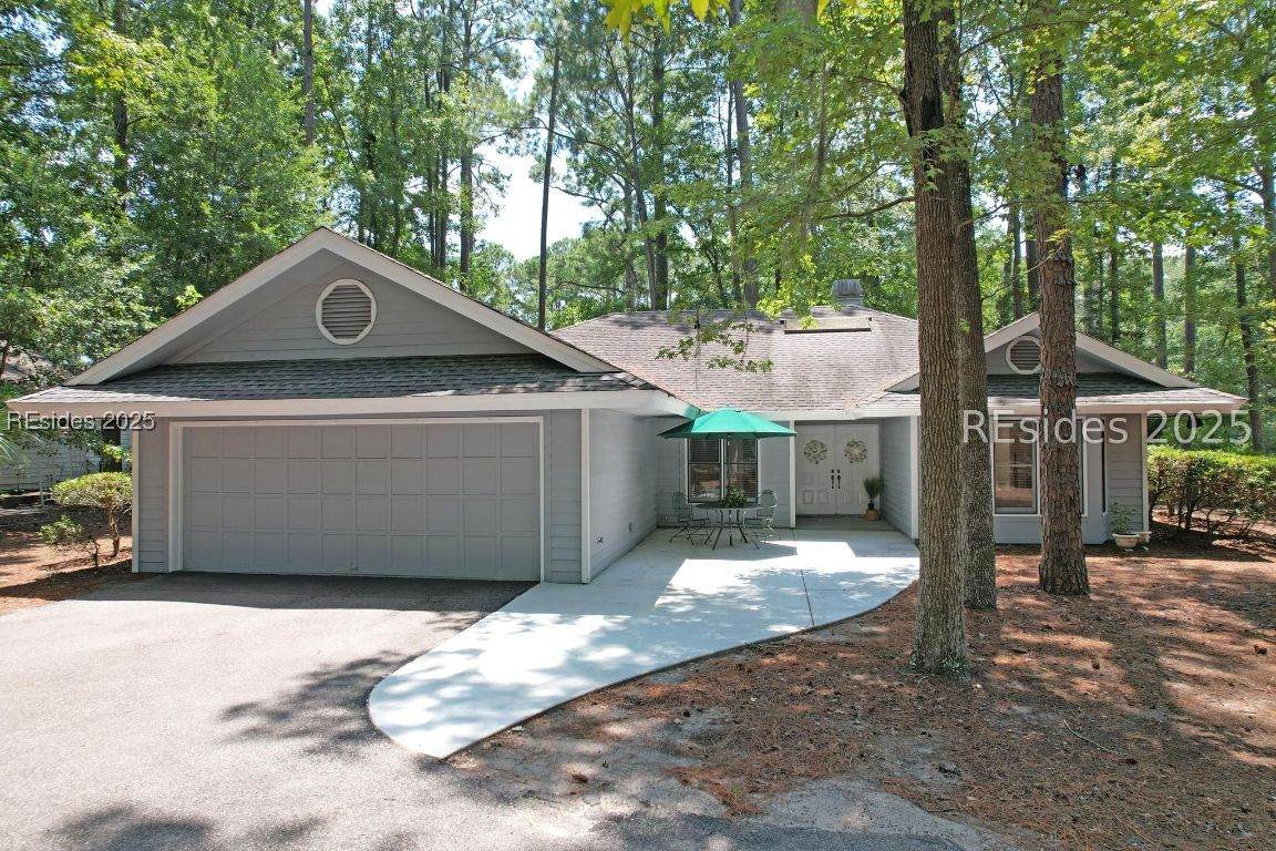 232 White Oaks Circle - Photo 1