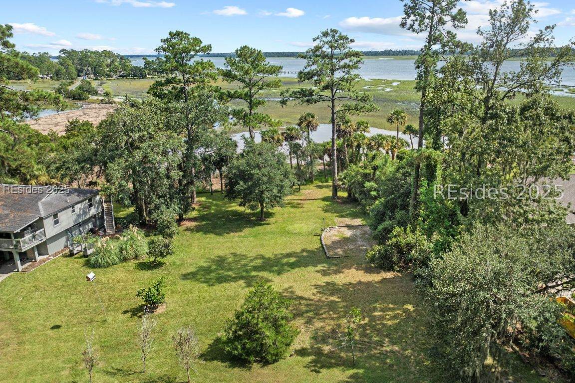 10 Pine Island Road - Photo 1