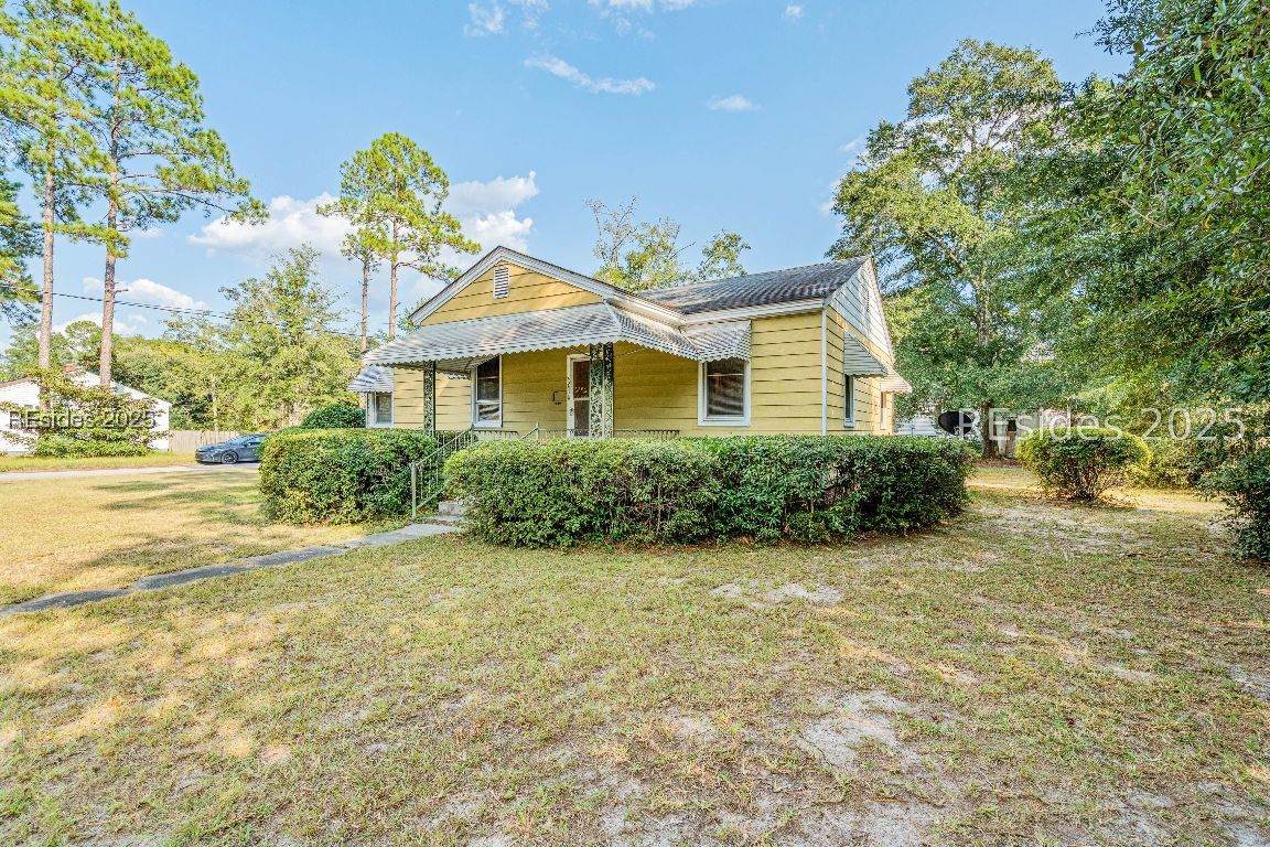 501 Shaw Drive - Photo 1