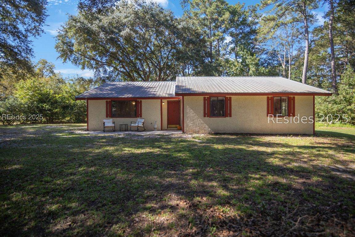 55 Lakeview Drive - Photo 1