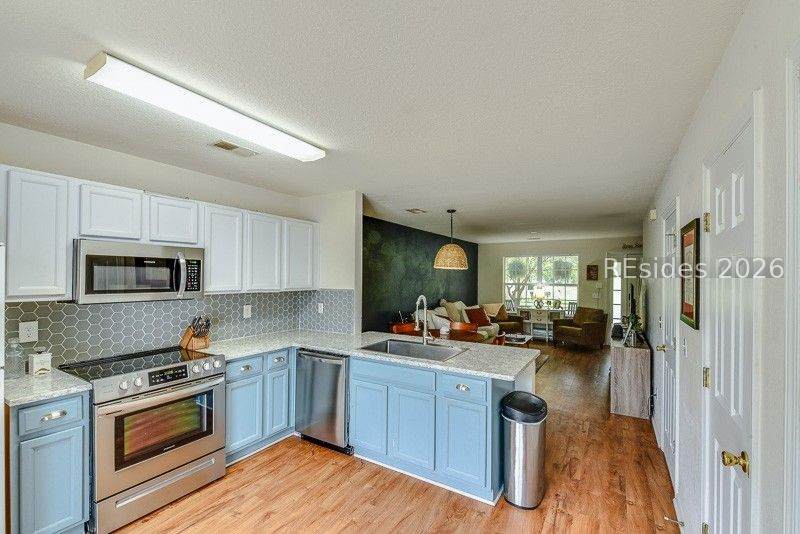 406 Park Side Way - Photo 1