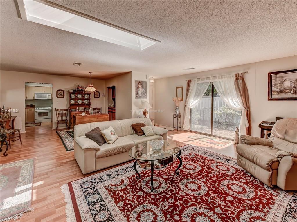27 Broomsedge Court - Photo 1