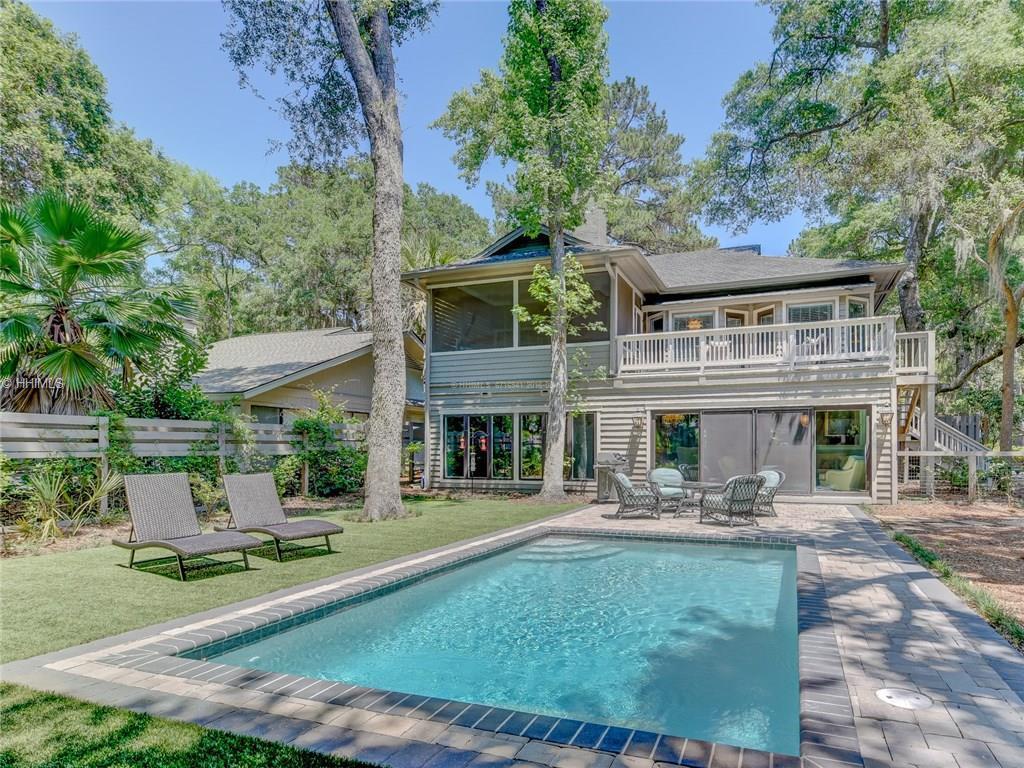 2 Cannon Row - Photo 1