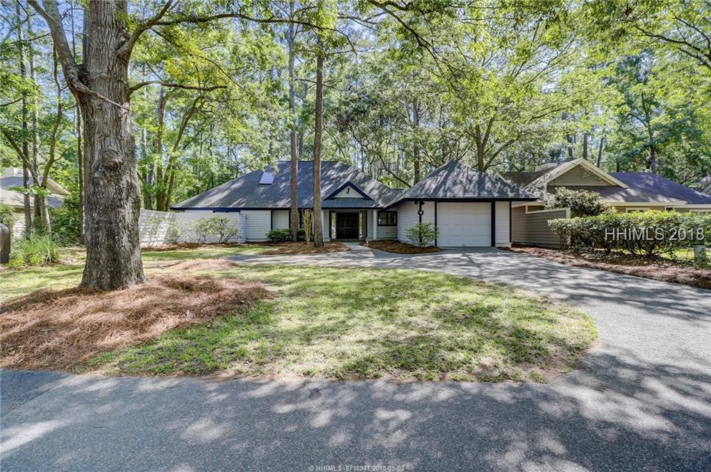15 Edgewood Drive - Photo 1