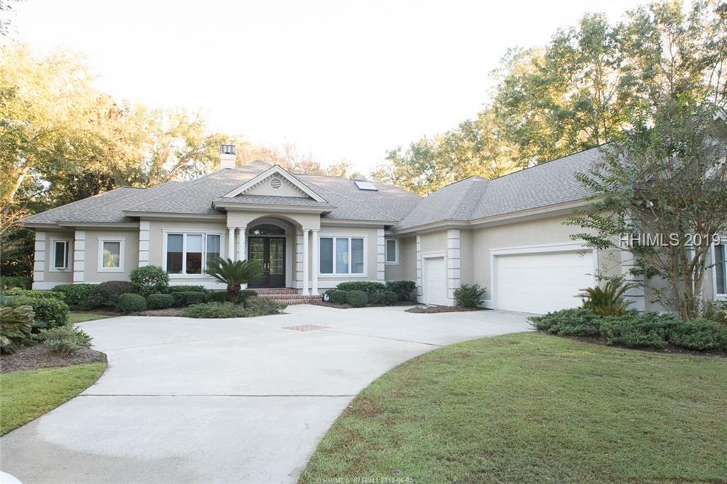652 Colonial Drive - Photo 1