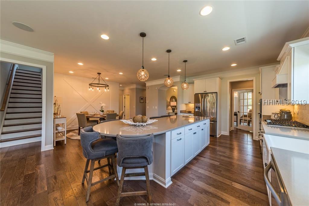 267 Canterbury Court - Photo 1