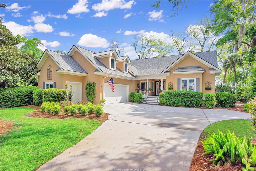 713 Island Circle - Photo 1