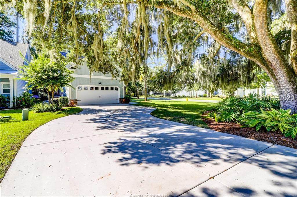 2 Circlewood Drive - Photo 1