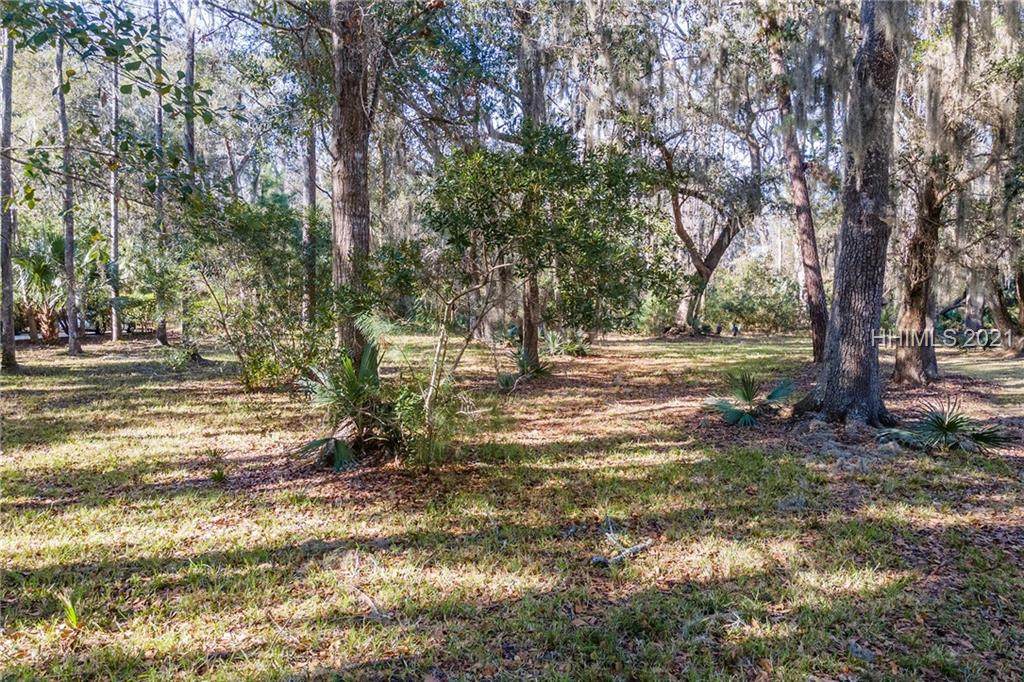 25 Carrington Point - Photo 1