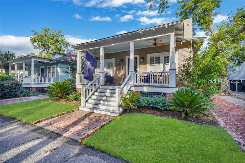 704 East Street - Photo 1
