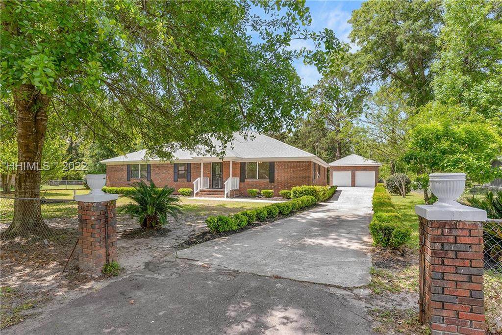 75 Dogwood Street - Photo 1