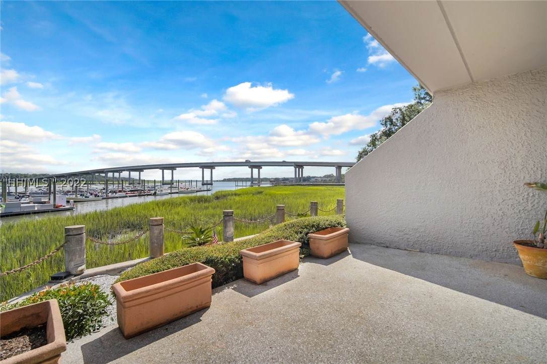 90 Helmsman Way - Photo 1