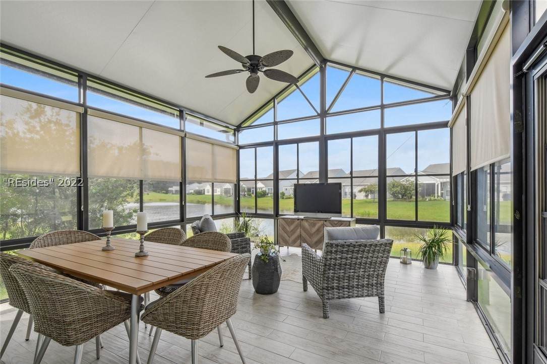 258 Heathwood Drive - Photo 1