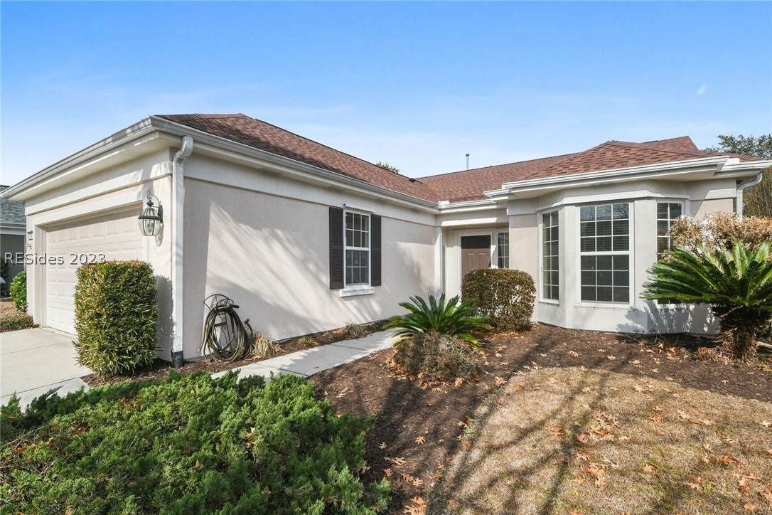18 Thomas Bee Drive - Photo 1