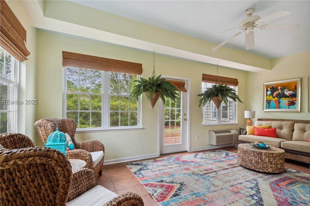 363 Hampton Place - Photo 1