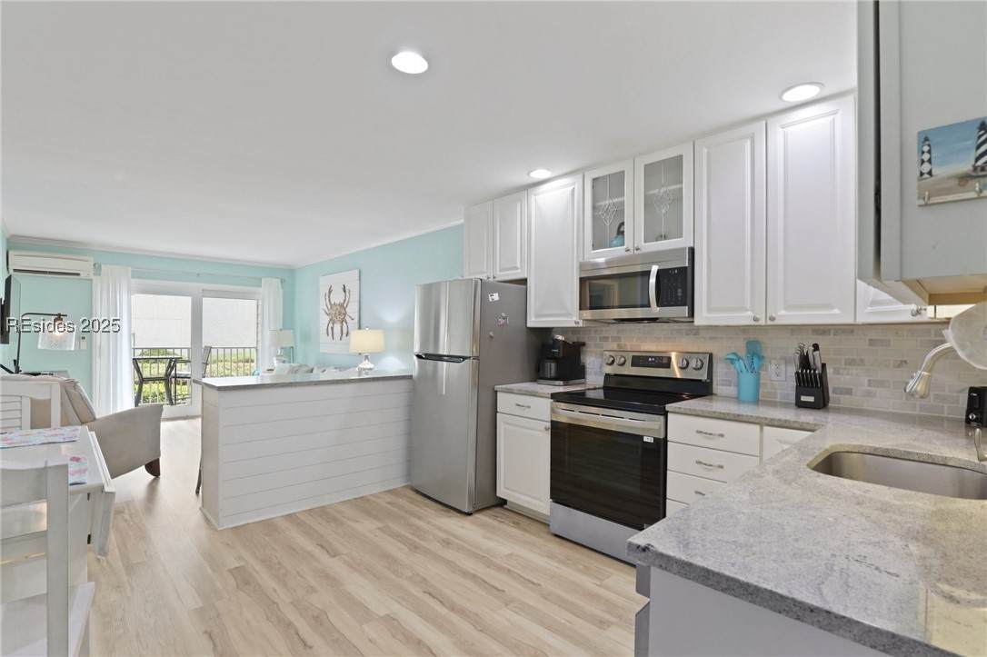 15 Forest Beach Drive - Photo 1