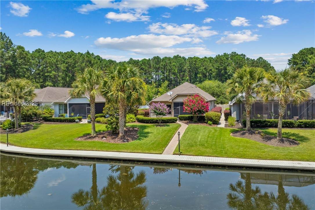 303 Hampton Lake Crossing - Photo 1