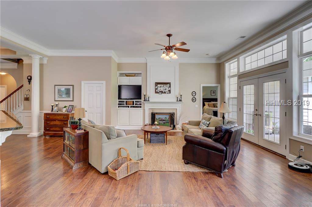 4 Sullivan Island Court - Photo 1