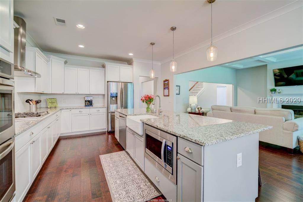 121 Danbridge Court - Photo 1